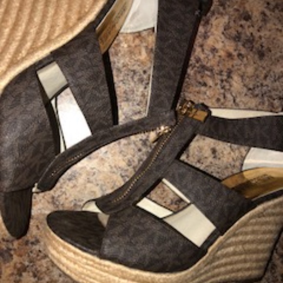 Michael Kors Wedges - Picture 2 of 4